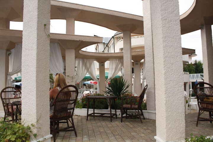 Hotel Pool