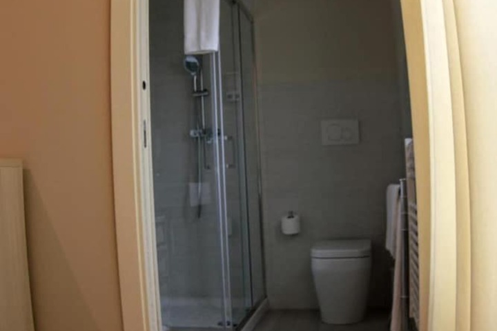 Room 35 of 48