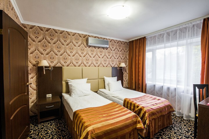 Room 14 of 38