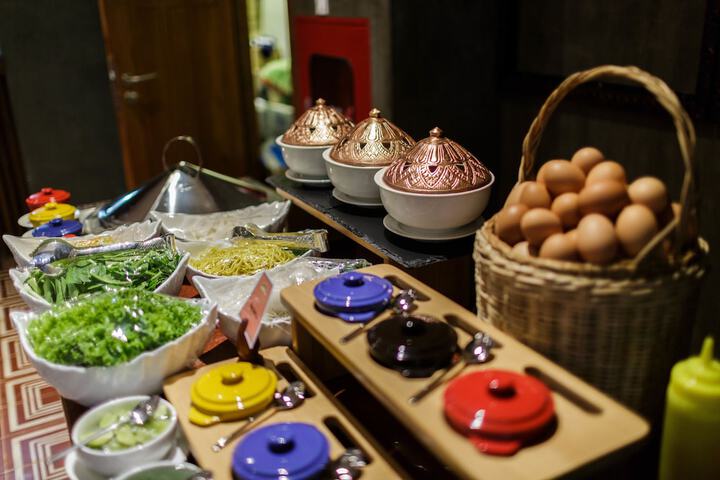 Breakfast/Coffee Service 73 of 111