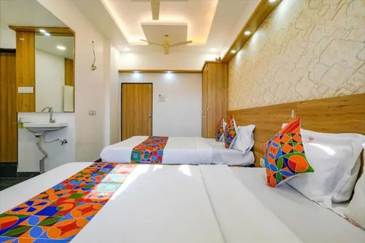 Room 15 of 28