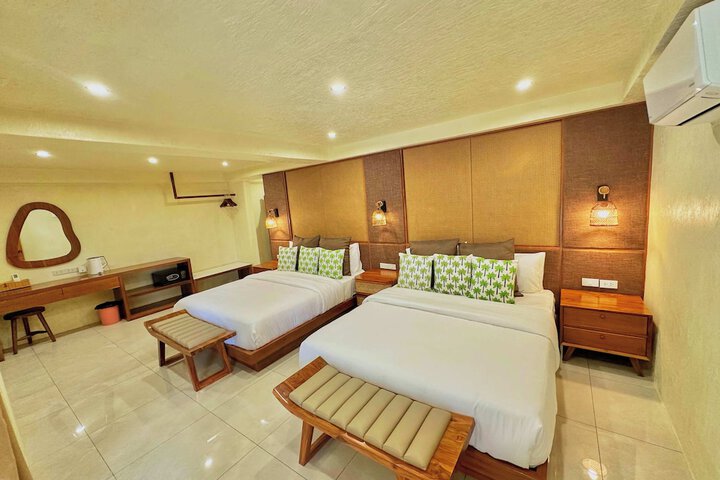 Room 13 of 48