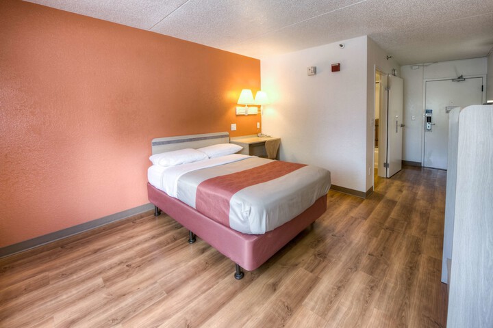 2 Double Beds (5 of 16)