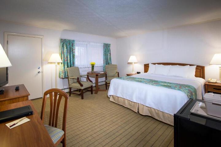 2 Double Beds (6 of 14)