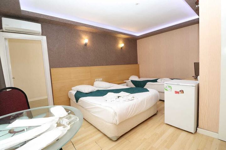 Room 43 of 85
