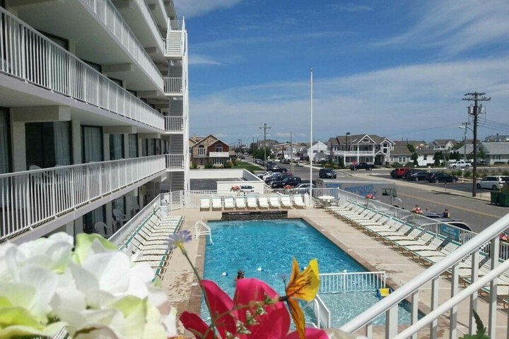 Pool 31 of 40