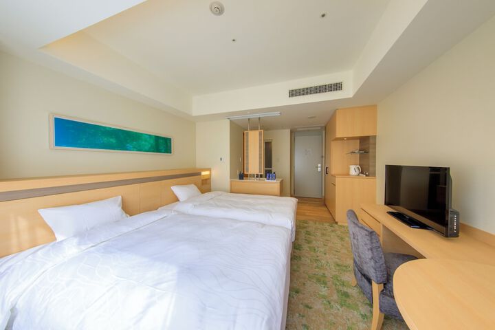 Room 26 of 74