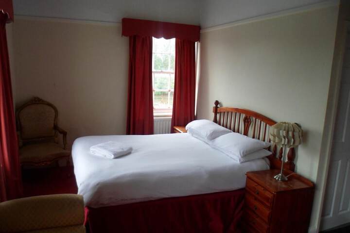 Room 14 of 37