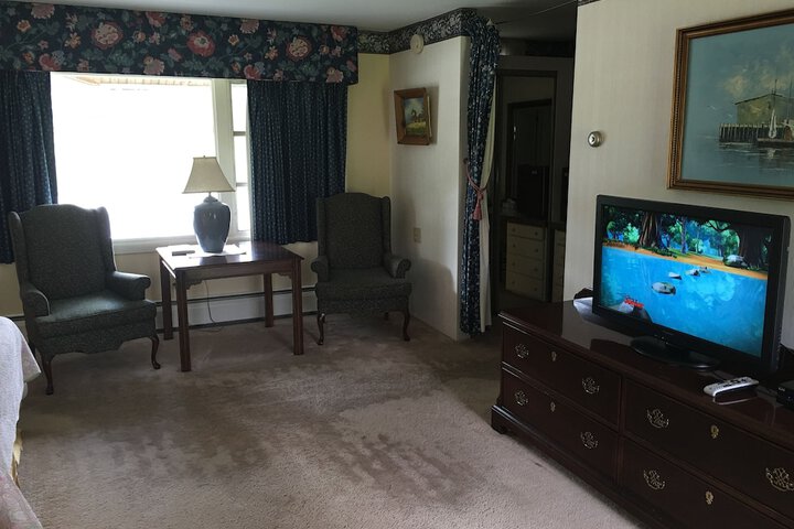 Room 43 of 81