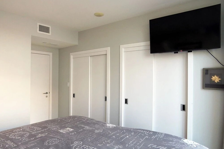 Room 2 of 15
