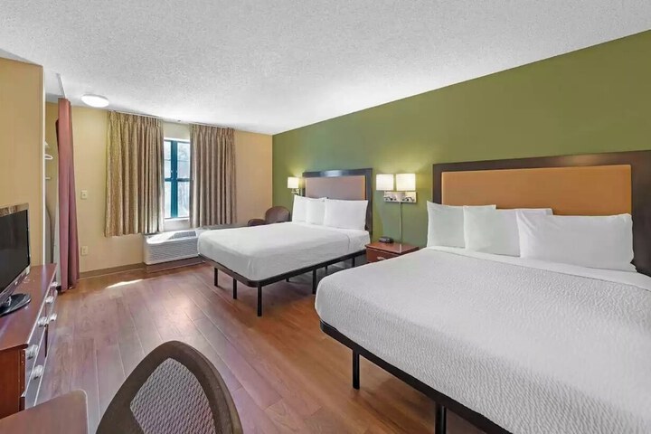 Room 4 of 26