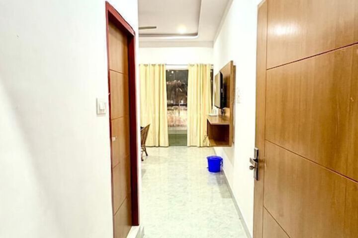 Room 12 of 48
