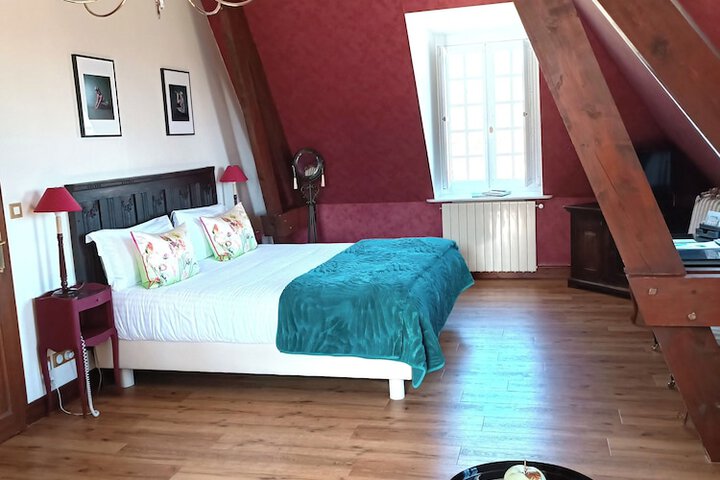 Room 2 of 35