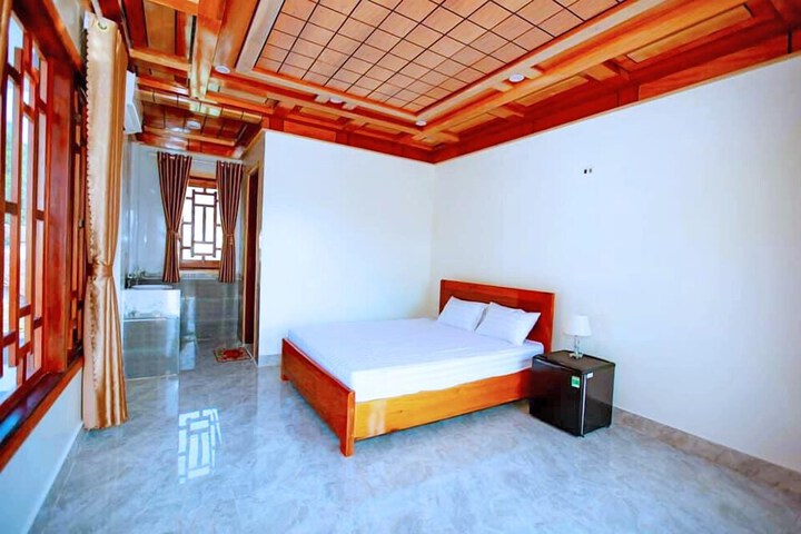 Room 8 of 44