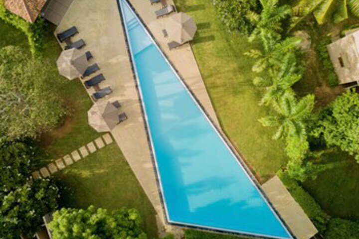 Pool 13 of 28