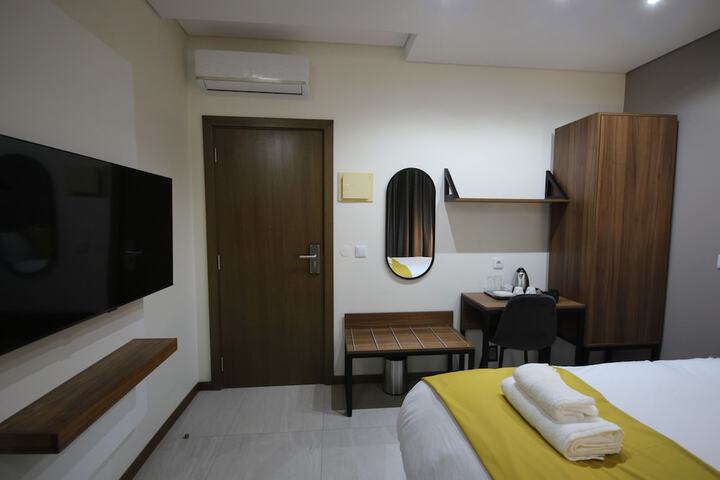 Room 28 of 66