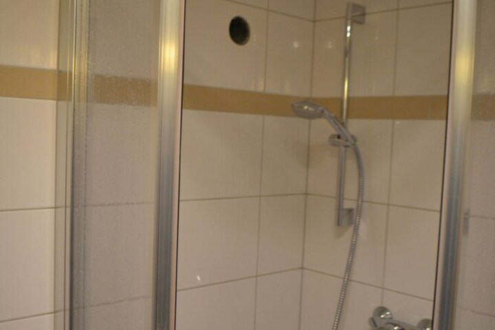 Room 50 of 70