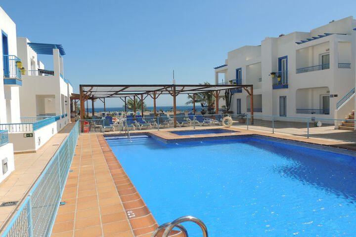 Hotel Pool