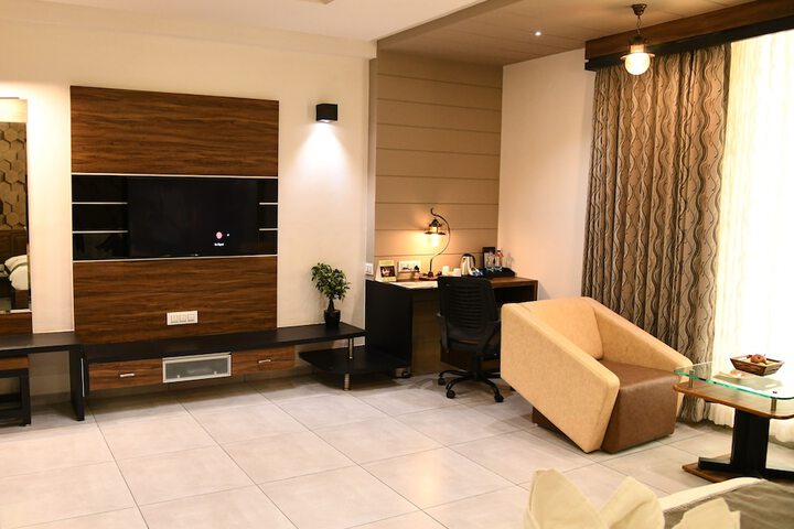 Room 16 of 46