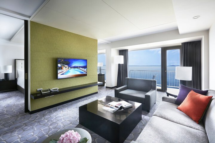 Room 30 of 125