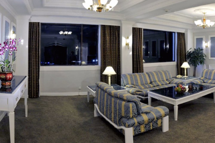 Room 22 of 53