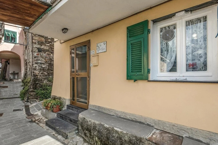 Exterior of Cade Giuin