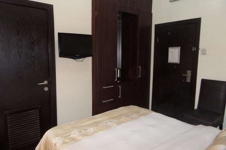 Room 2 of 14