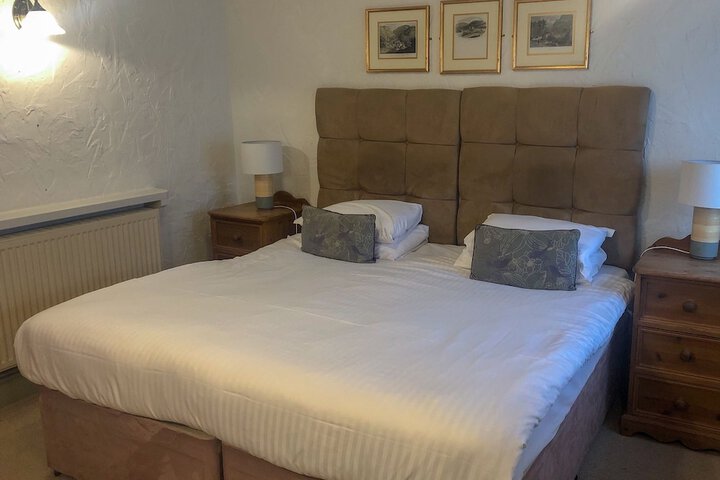 Room 15 of 46