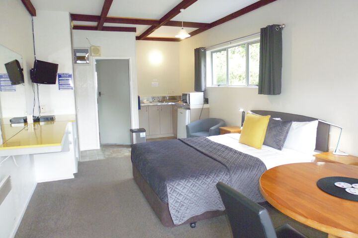 Room 12 of 42