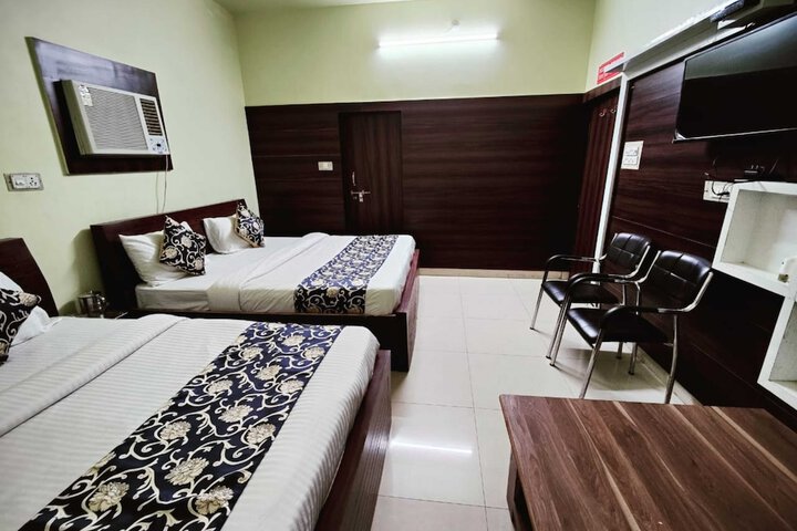 Room 7 of 30