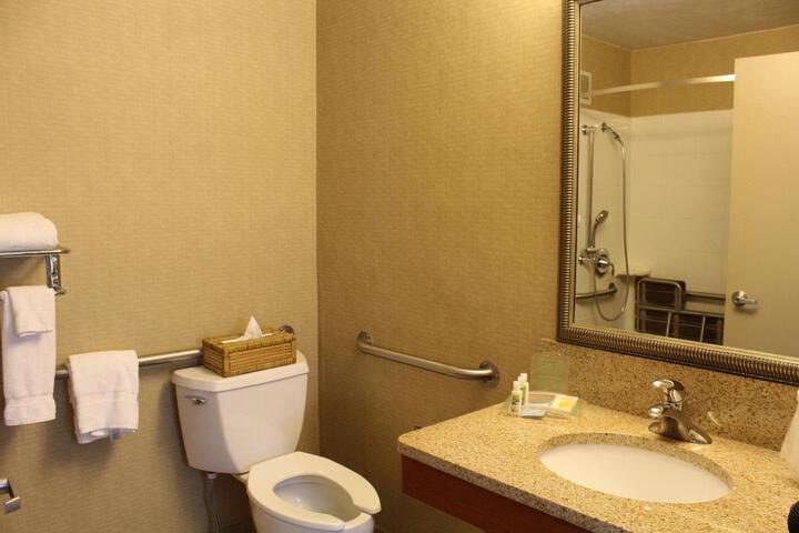 Room 109 of 145