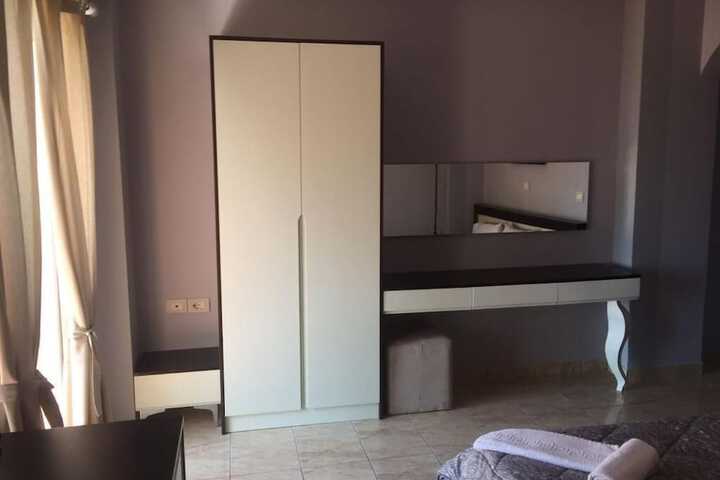 Room 3 of 67