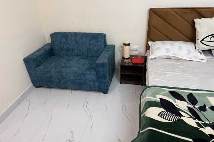 Room 3 of 18
