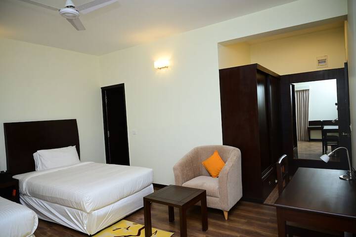 Room 4 of 31
