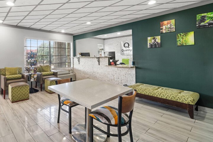 Hotel Interior 6 of 40