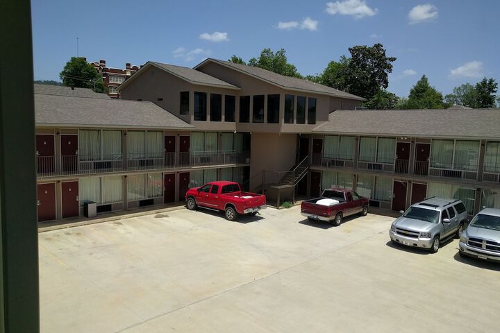 Property Grounds 26 of 41