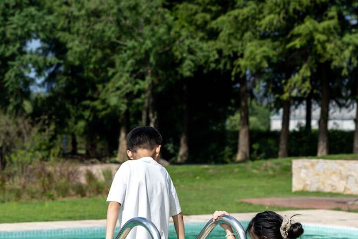 Pool 16 of 38