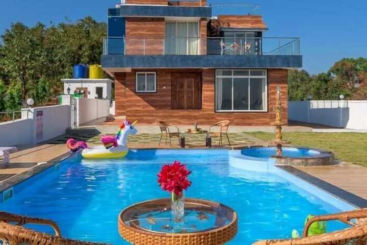 Pool 19 of 23