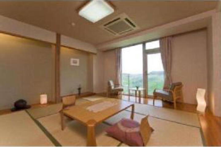 Room 2 of 15