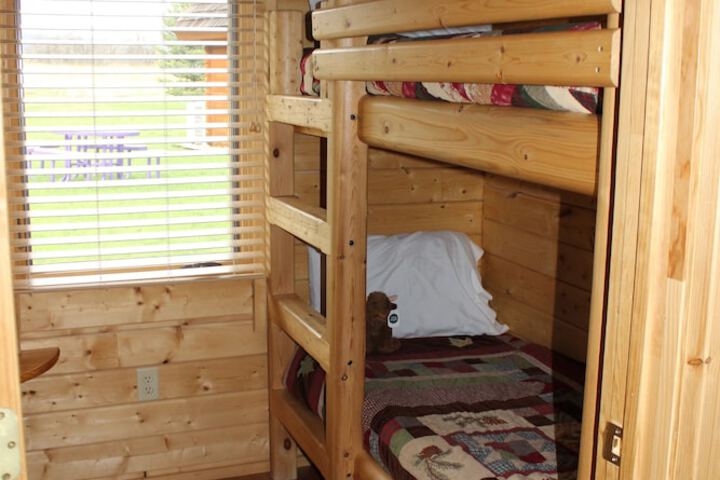 Room 6 of 49