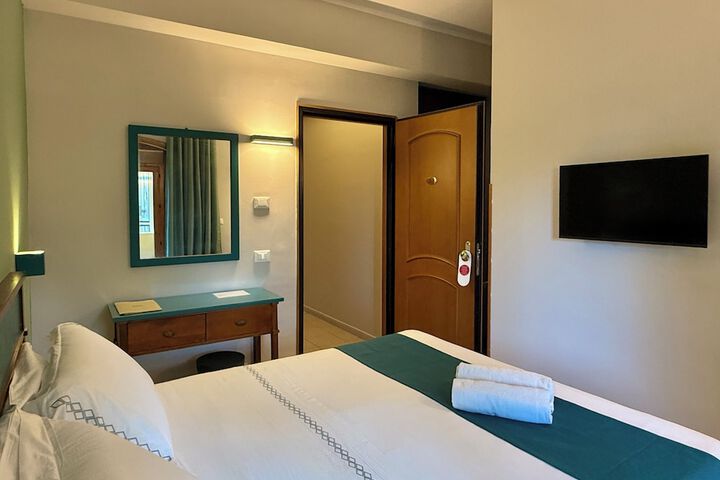 Room 77 of 184