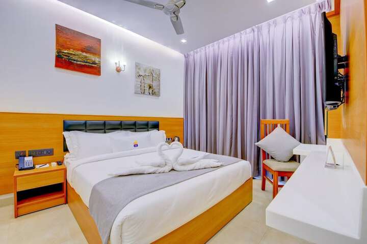 Room 6 of 27