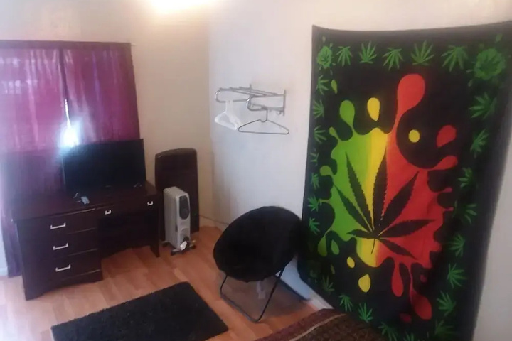 Room 10 of 15