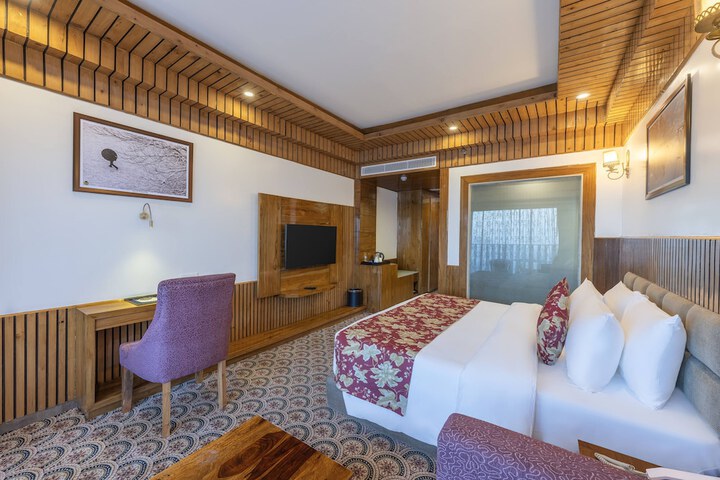 Room 10 of 51