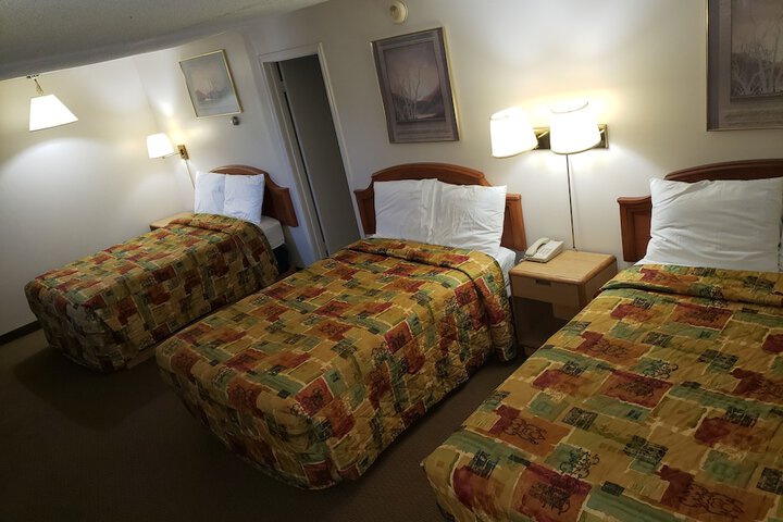 Room 4 of 20