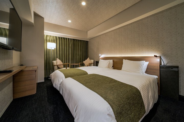 Room 9 of 73