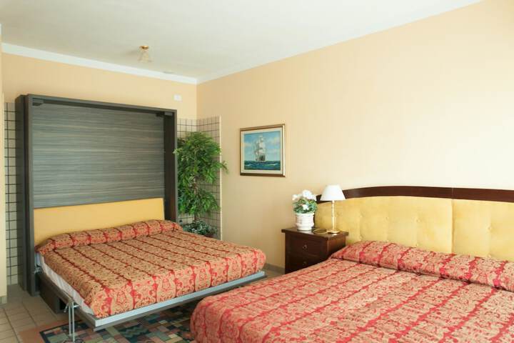 Room 9 of 65