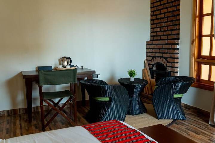 Room 6 of 28