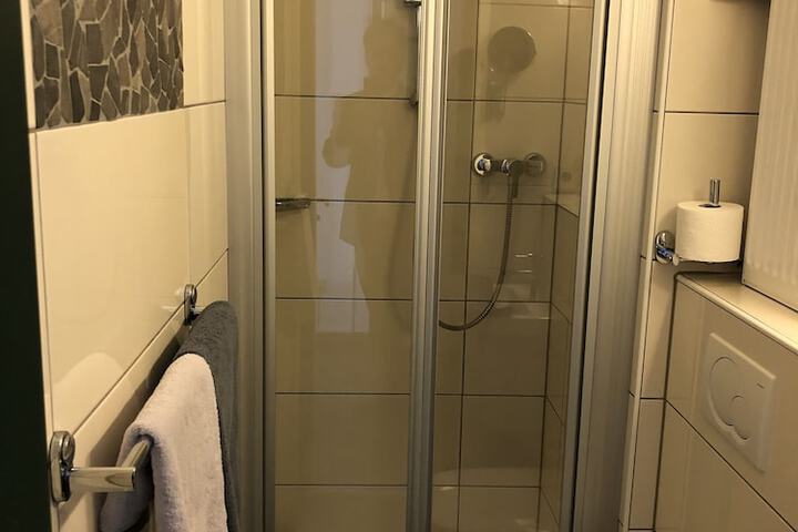 Room 28 of 46