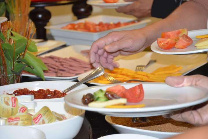 Dining 95 of 110